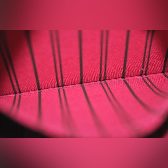 Authentic Louis Vuitton NEW neverfull PM pouch monogram pink lining - Picture 3 of 11